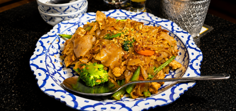 Is Thai Siam Actually Worth It? | Episode 1 of Our New Calgary Food Series 👀🍜